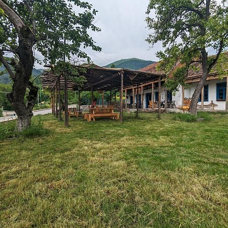 Hotel Arevi Gosh Екстер'єр фото