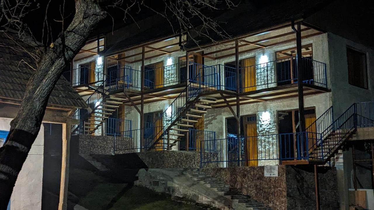 Hotel Arevi Gosh Екстер'єр фото